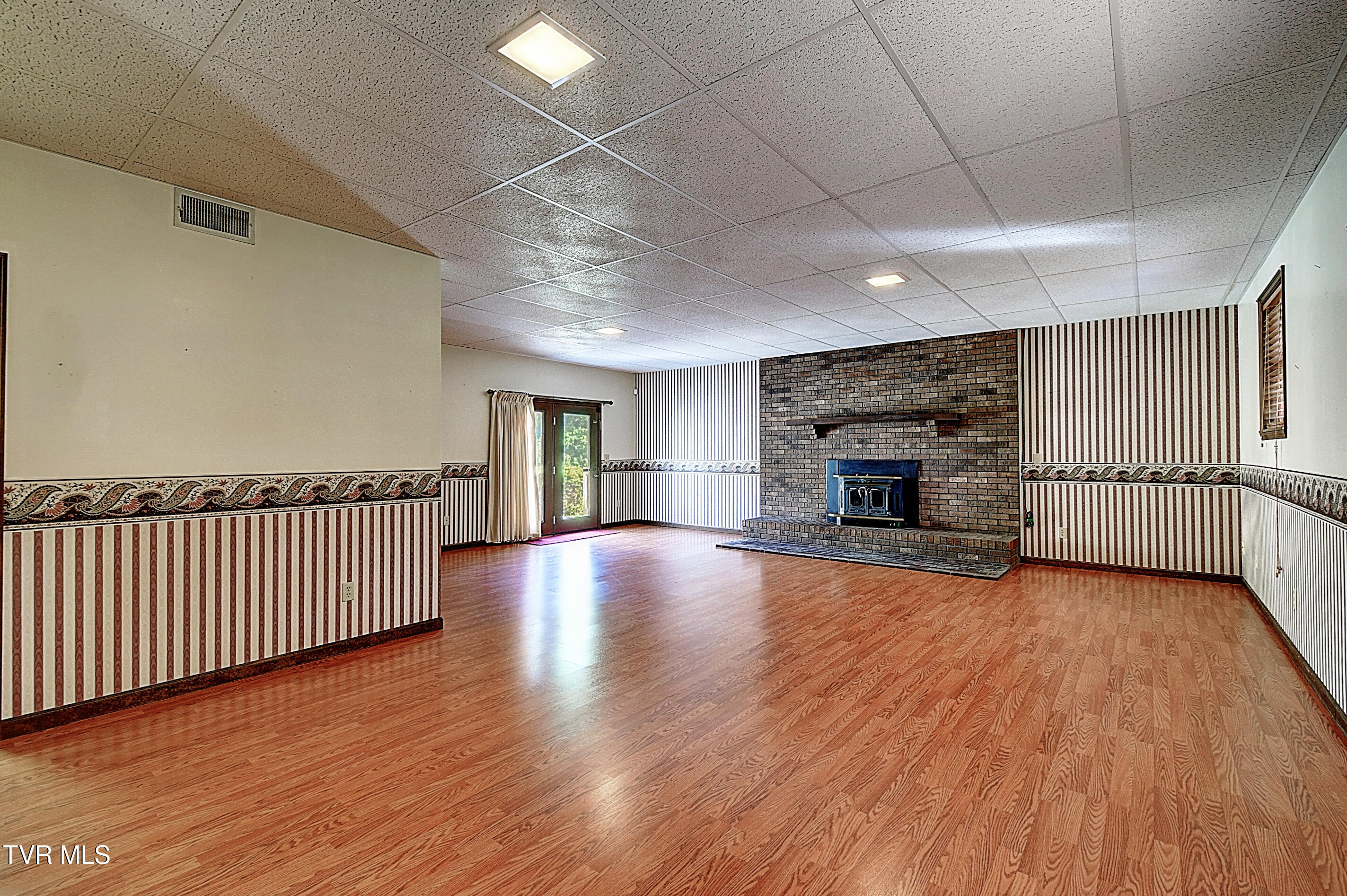146 Clay Little Road Elizabethton, TN 37643 - Photo 34 of 54 DSC_0583And8more