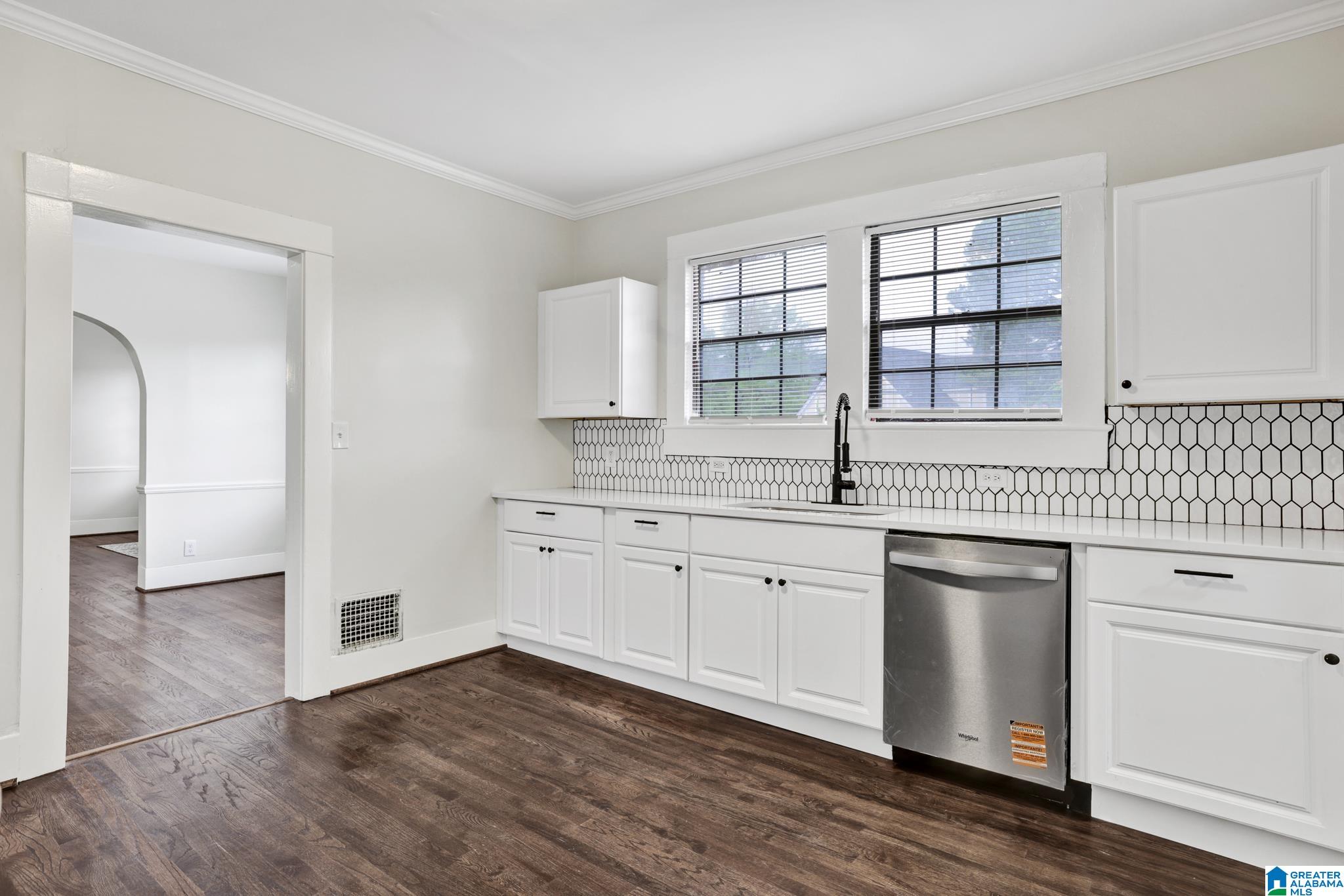 809 15th Street West Birmingham, AL 35208 - Photo 17 of 39