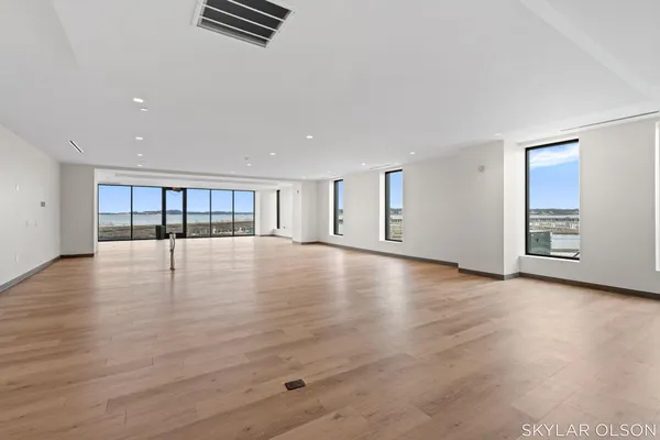 $1,800,000 | 901 Adelaide Circle, Unit 410 & 411, Muskegon, MI 49441