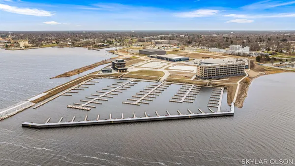 $1,800,000 | 901 Adelaide Circle, Unit 410 & 411, Muskegon, MI 49441
