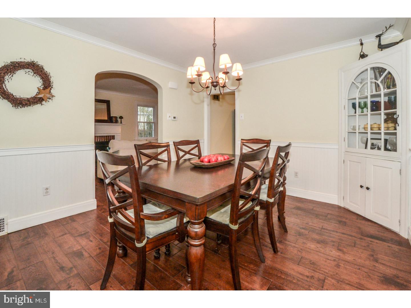 133 Garden Road Oreland, PA 19075 - Photo 5 of 25 Dining Room