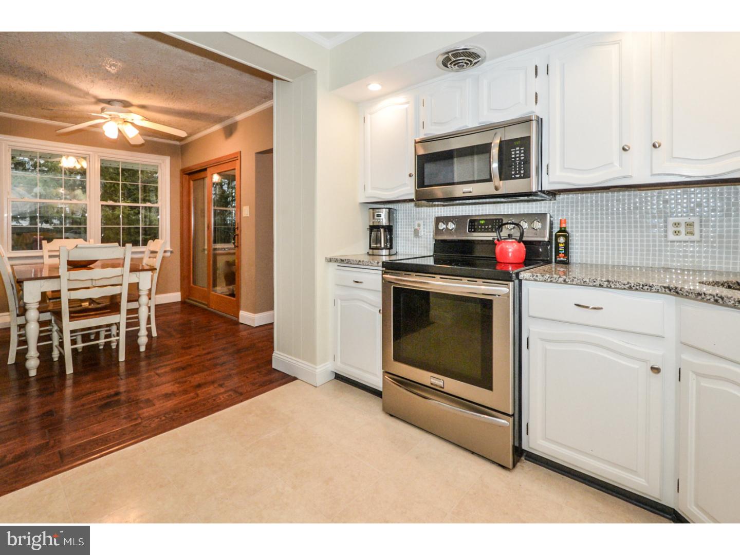 133 Garden Road Oreland, PA 19075 - Photo 7 of 25 Kitchen