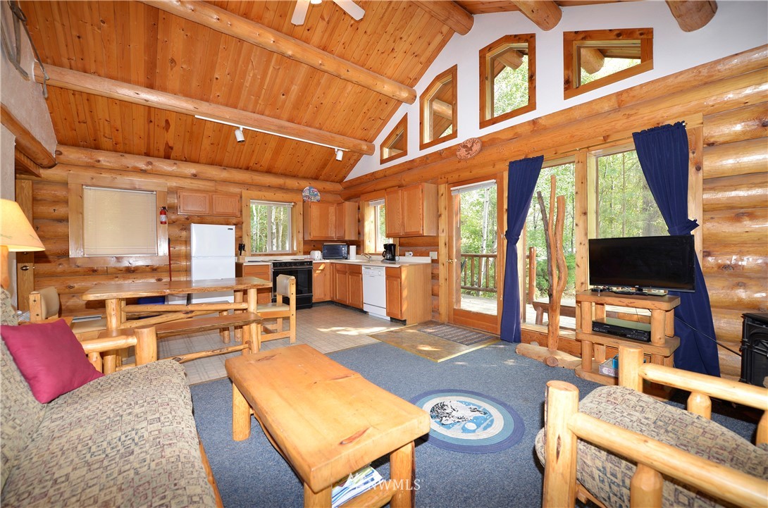 22 Wolf Ridge Lane Winthrop, WA 98862 - Photo 2 of 16 Gallery Image 2