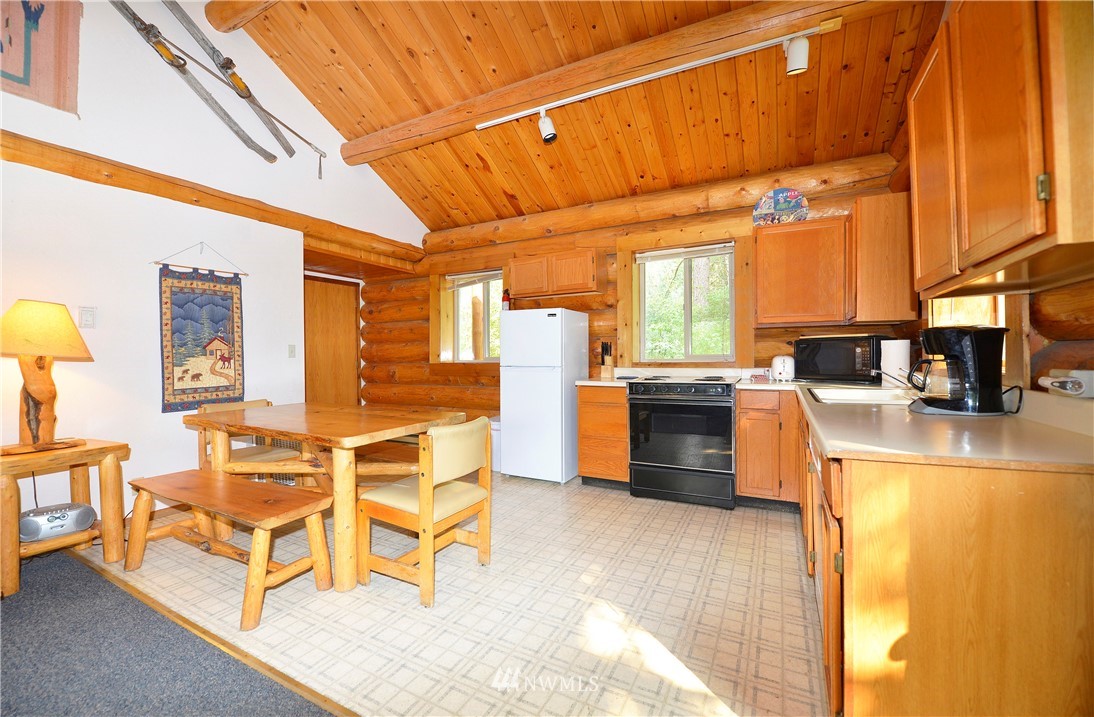 22 Wolf Ridge Lane Winthrop, WA 98862 - Photo 5 of 16 Gallery Image 5