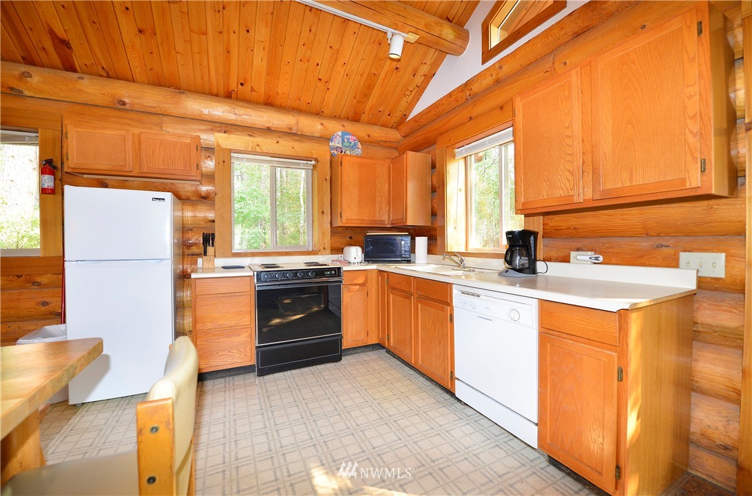 22 Wolf Ridge Lane Winthrop, WA 98862 - Photo 6 of 16 Gallery Image 6