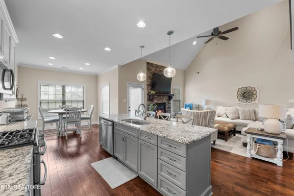 $779,000 | 1432 Edenbridge Drive, Alcoa, TN 37701