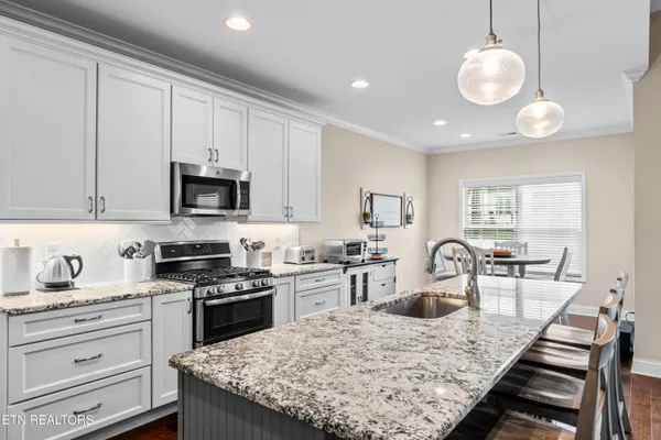 $779,000 | 1432 Edenbridge Drive, Alcoa, TN 37701