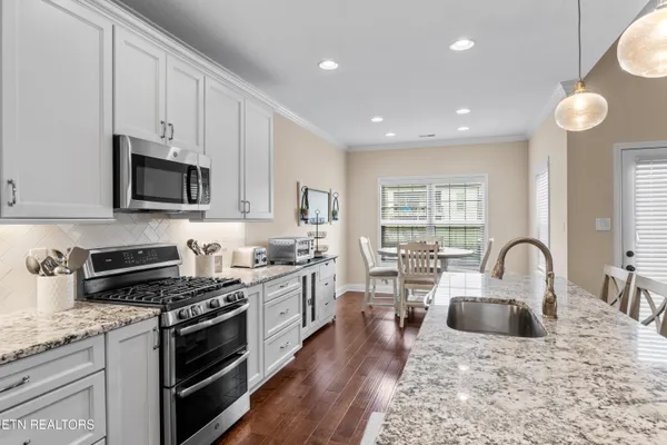 $779,000 | 1432 Edenbridge Drive, Alcoa, TN 37701