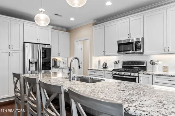 $779,000 | 1432 Edenbridge Drive, Alcoa, TN 37701