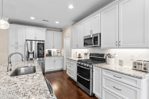 $779,000 | 1432 Edenbridge Drive, Alcoa, TN 37701