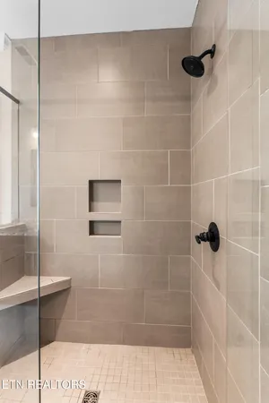 $779,000 | 1432 Edenbridge Drive, Alcoa, TN 37701