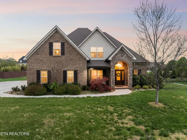 $779,000 | 1432 Edenbridge Drive, Alcoa, TN 37701
