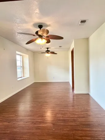 $1,950 | 2118 Endicott Lane, Sugar Land, TX 77478