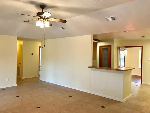 $1,950 | 2118 Endicott Lane, Sugar Land, TX 77478