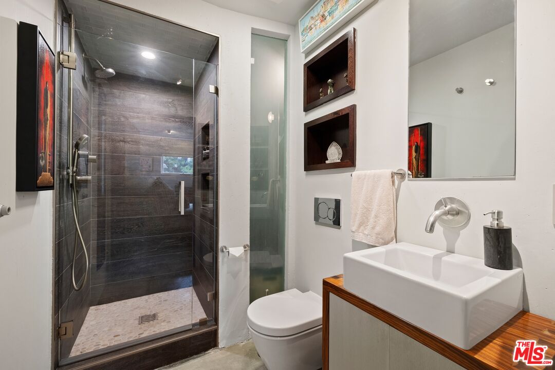 24 Eastwind Street, Unit 2 Marina del Rey, CA 90292 - Photo 24 of 46