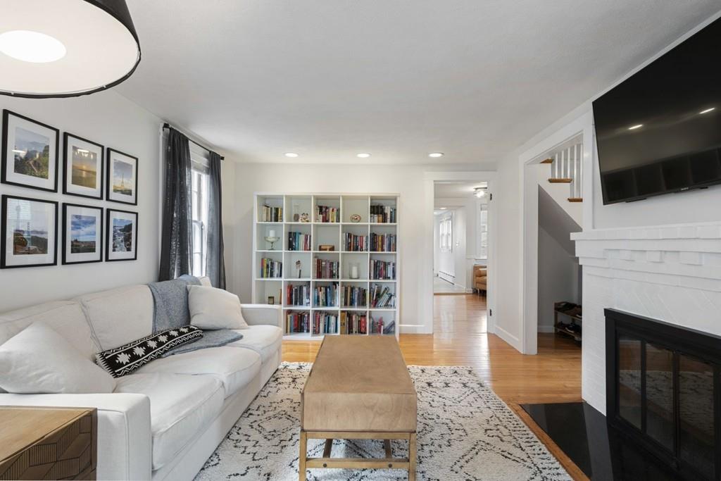 88 Aberdeen Road Quincy, MA 02171 - Photo 9 of 28 Gallery Image 9