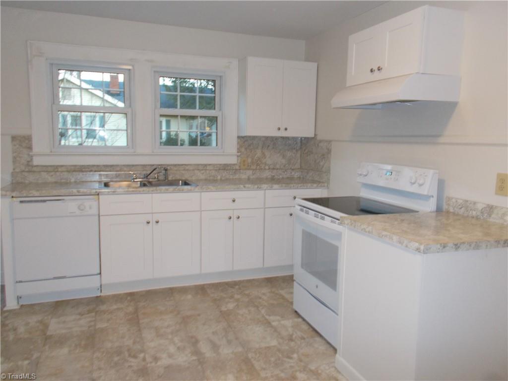 306 Rockspring Road High Point, NC 27262 - Photo 6 of 15 Gallery Image 6