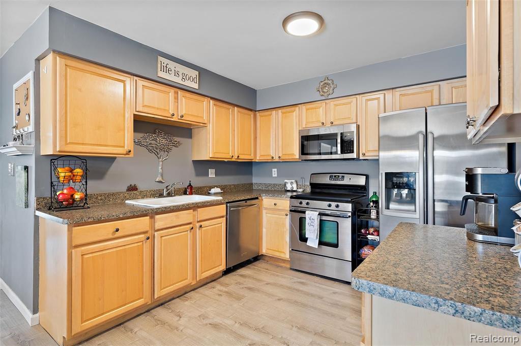 50020 White Mill Road Utica, MI 48317 - Photo 18 of 41