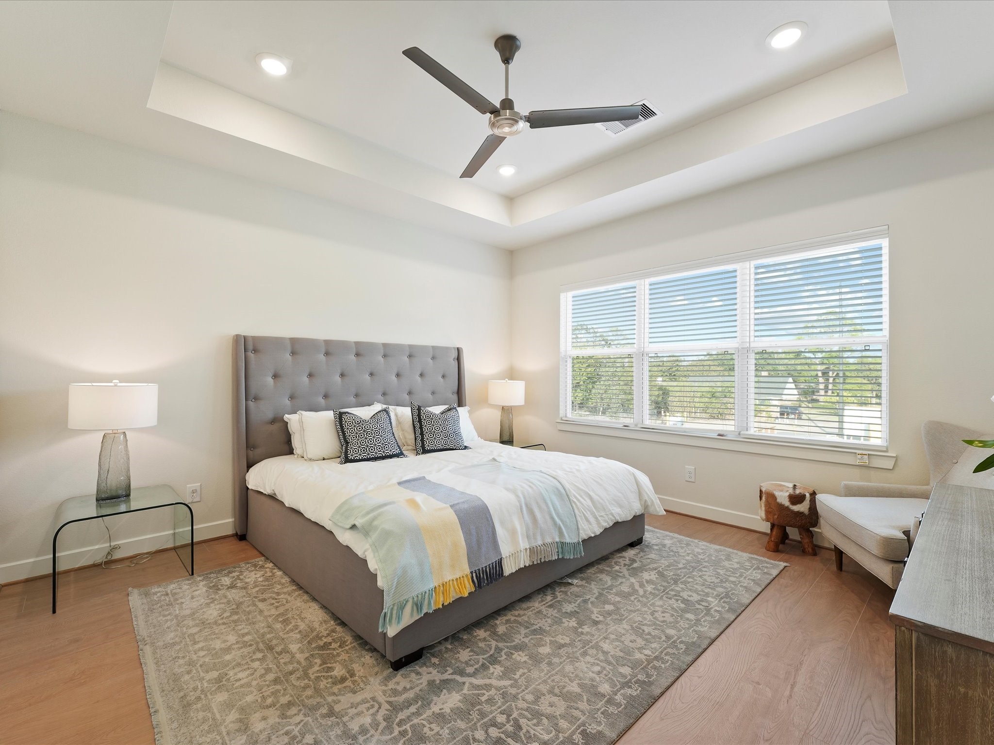 6451-6453 Rena Street Houston, TX 77092 - Photo 17 of 28 Primary Bedroom