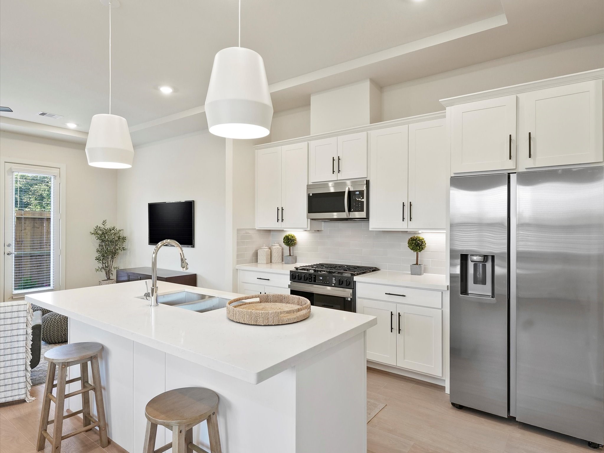 6451-6453 Rena Street Houston, TX 77092 - Photo 4 of 28