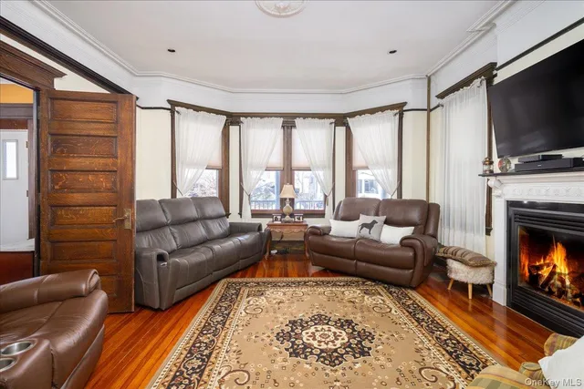 $1,550,000 | 225 Beach 120th Street | Rockaway Park