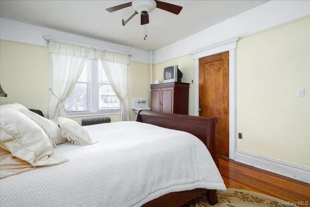$1,550,000 | 225 Beach 120th Street | Rockaway Park