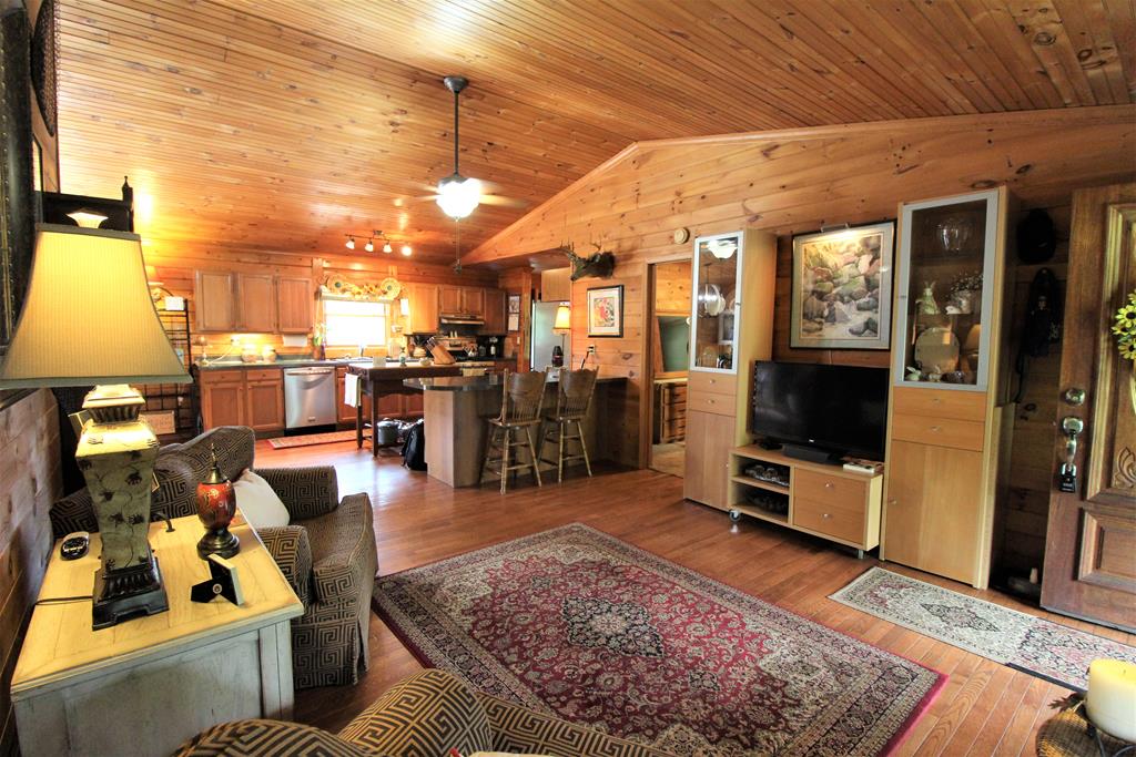 790 Ahart Ridge Road Ararat, VA 24053 - Photo 7 of 71 Gallery Image 7