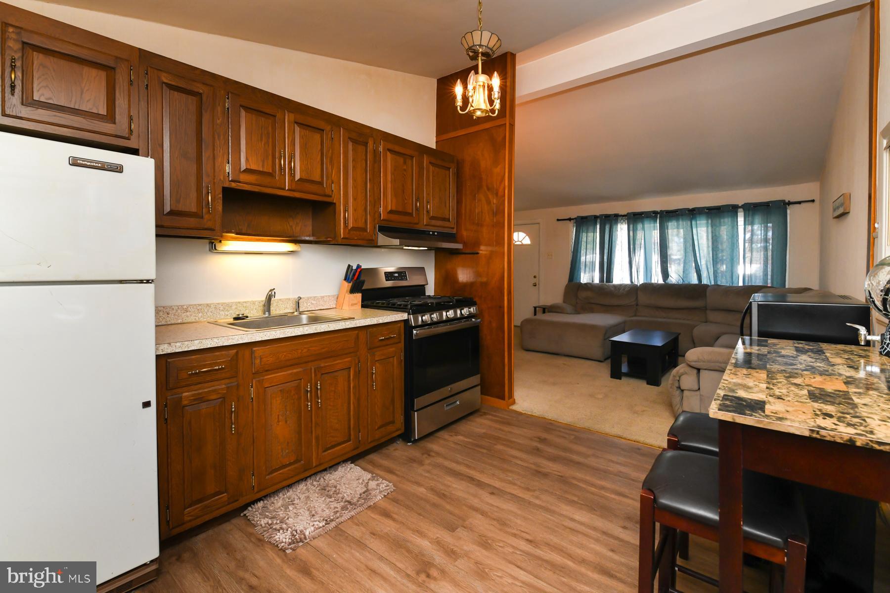18 Merion Lane Maple Shade, NJ 08052 - Photo 11 of 24 Gallery Image 11
