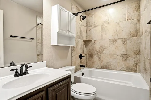 $3,100 | 1021 Rustic Oak Way, Burleson, TX 76028