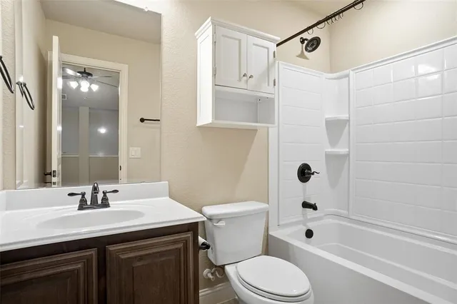 $3,100 | 1021 Rustic Oak Way, Burleson, TX 76028