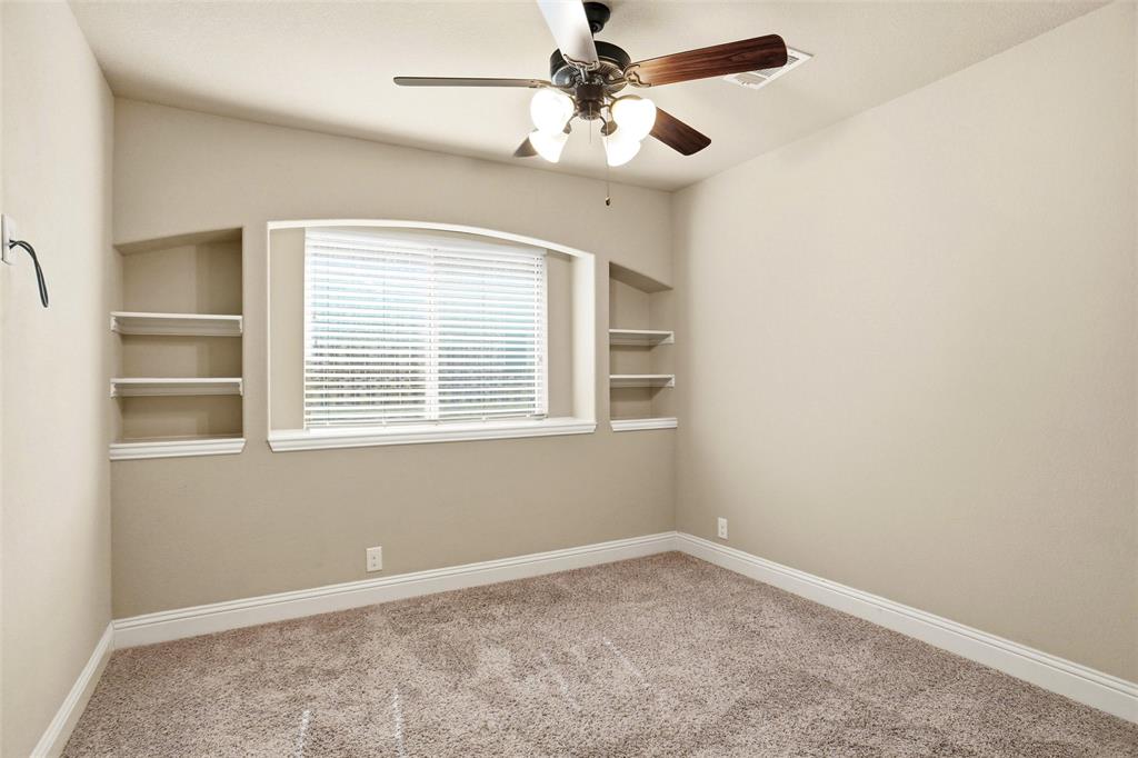 1021 Rustic Oak Way Burleson, TX 76028 - Photo 10 of 16