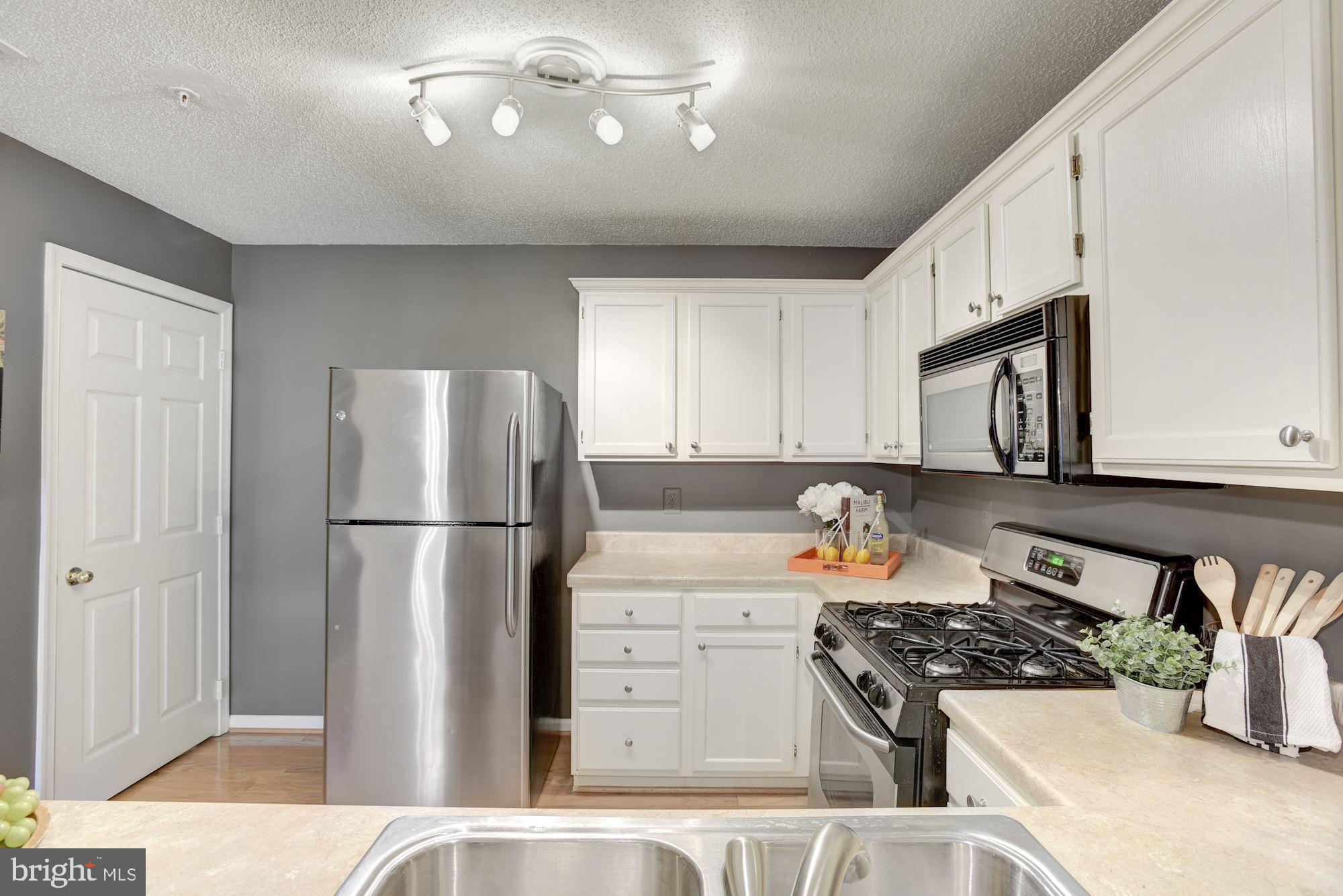 12016 Taliesin Place, Unit 35 Reston, VA 20190 - Photo 11 of 32 Gallery Image 11