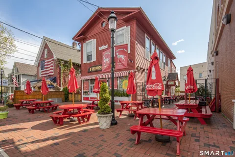 $749,000 | 158 Mayfair Road, Fairfield, CT 06824