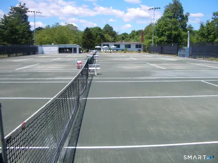 $749,000 | 158 Mayfair Road, Fairfield, CT 06824