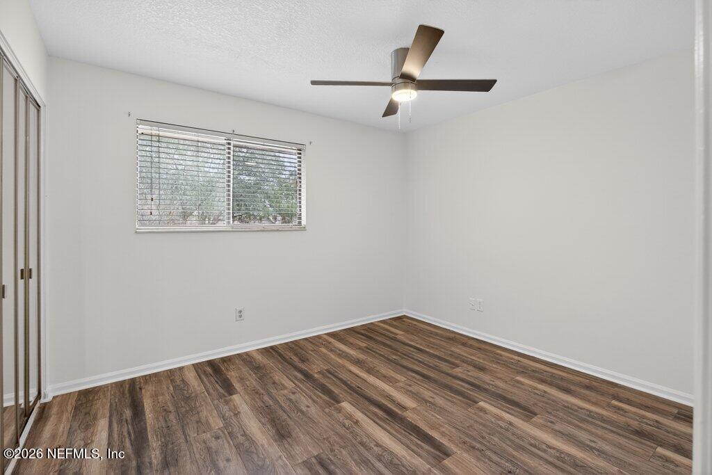 3801 Crown Point Road, Unit 2072 Jacksonville, FL 32257 - Photo 27 of 38 second bedroom