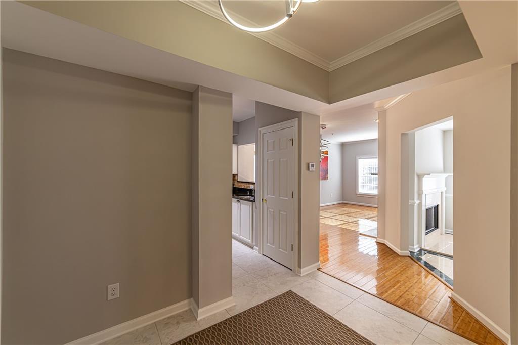 3275 Lenox Road Northeast, Unit 214 Atlanta, GA 30324 - Photo 4 of 60