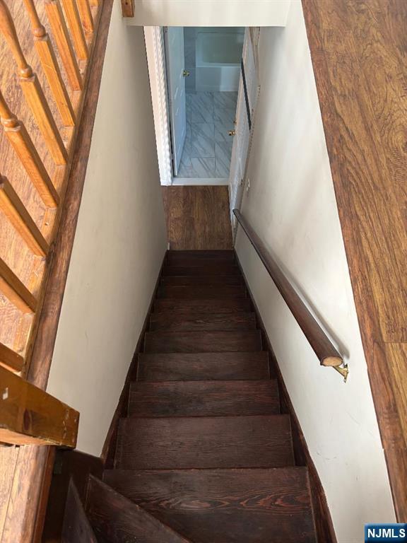 476 Washington Avenue, Unit 2 Hackensack, NJ 07601 - Photo 4 of 9 a view of entryway