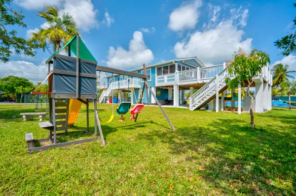 $849,000 | 937 Loggerhead Lane, Sugarloaf, FL 33042