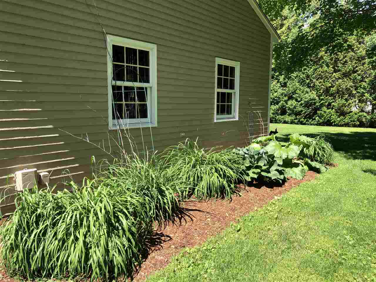11 Benton Road Keene, NH 03431 - Photo 4 of 33
