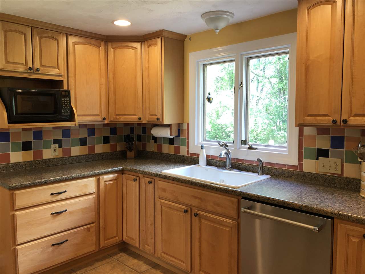 11 Benton Road Keene, NH 03431 - Photo 10 of 33