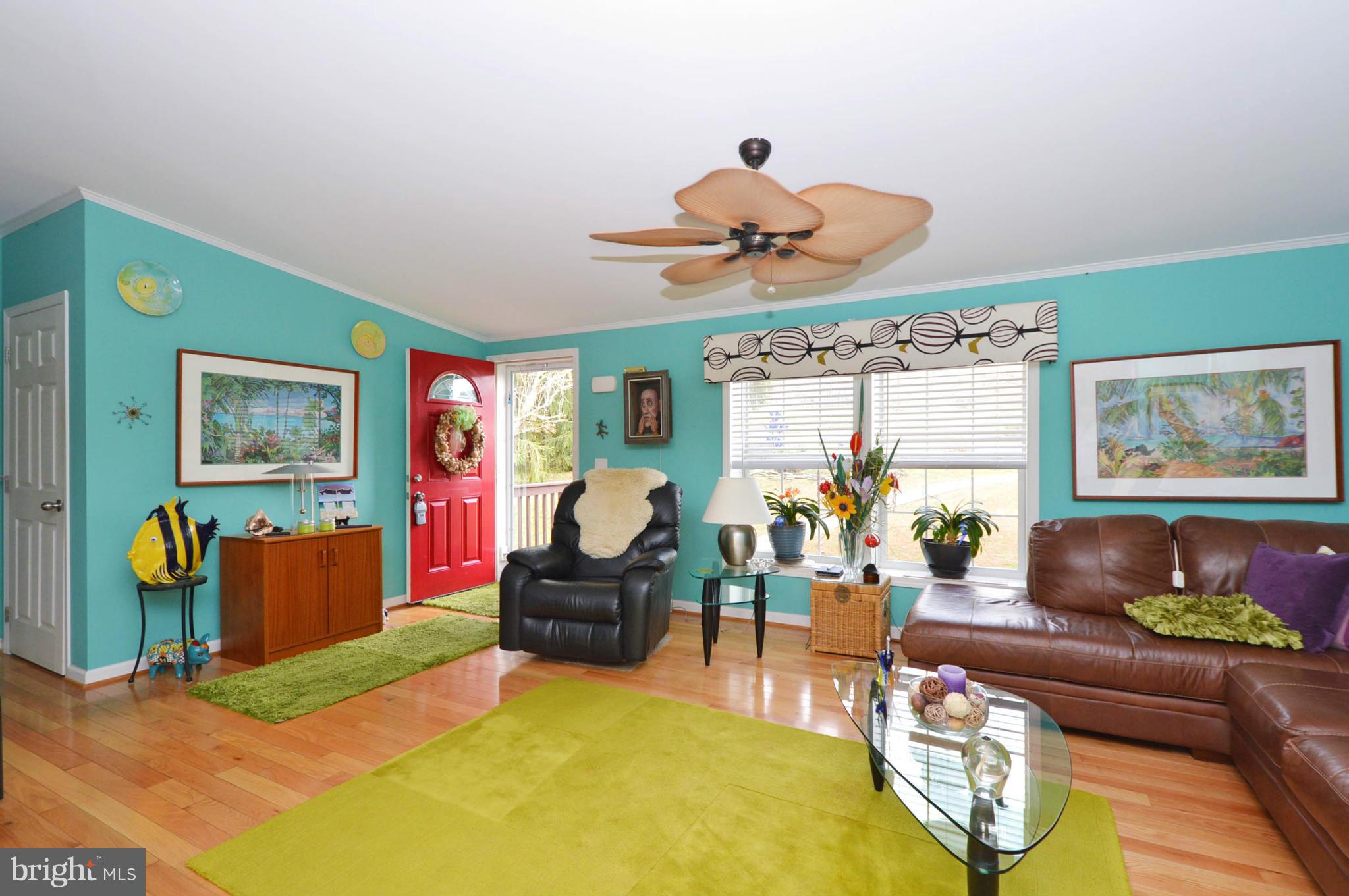 13663 Bottom Road Hydes, MD 21082 - Photo 20 of 30 Living Room