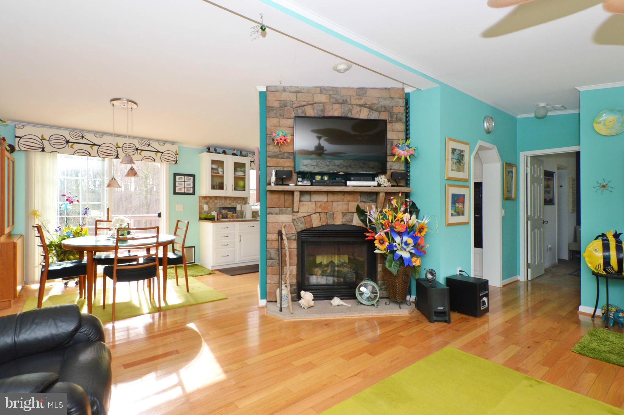 13663 Bottom Road Hydes, MD 21082 - Photo 23 of 30 Living Room
