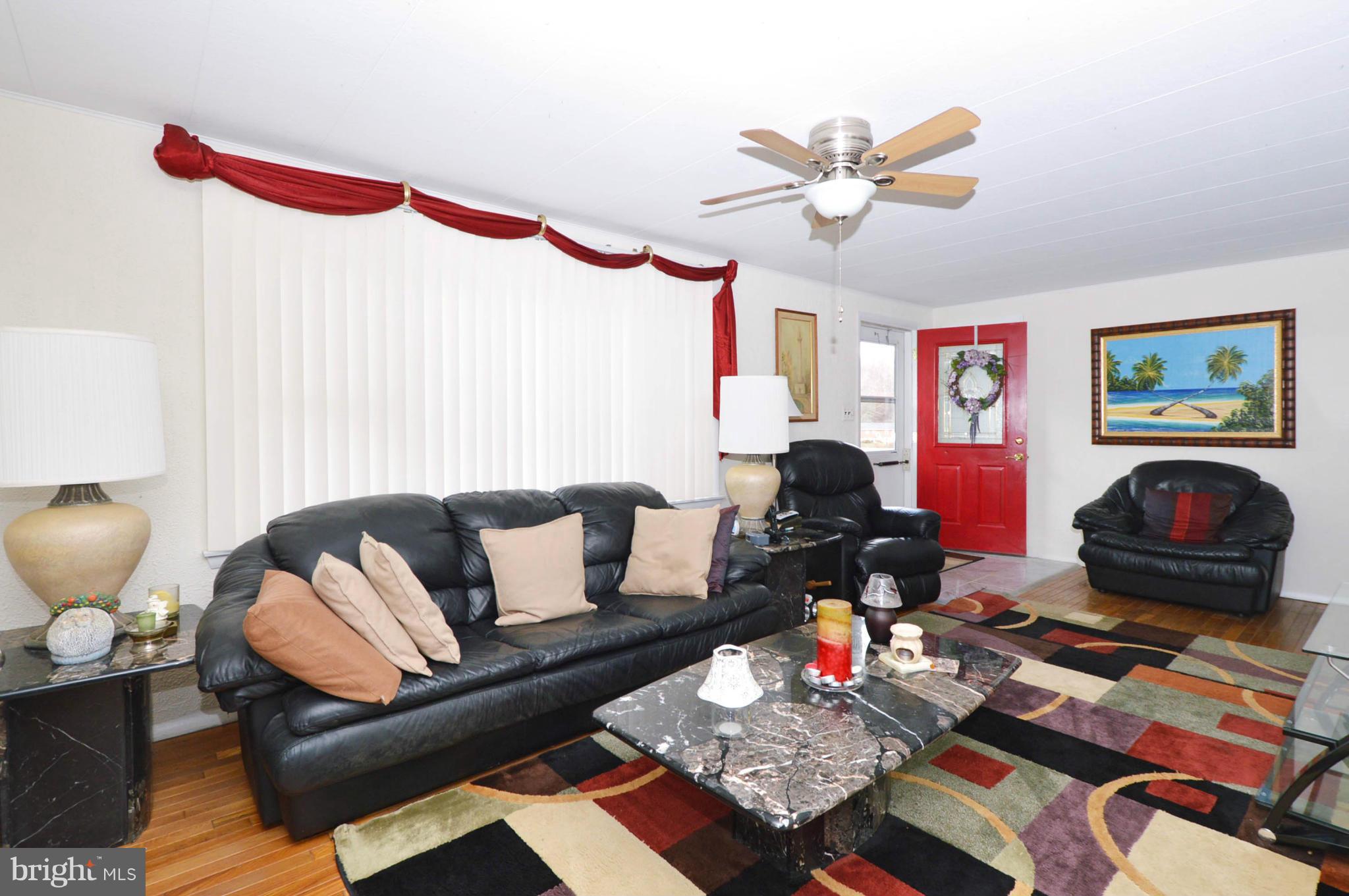 13663 Bottom Road Hydes, MD 21082 - Photo 5 of 30 2nd House Living Room