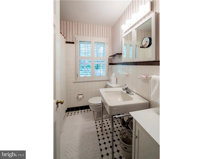 28 Ridgewood Road Wayne, PA 19087 - Photo 13 of 21 Bathroom