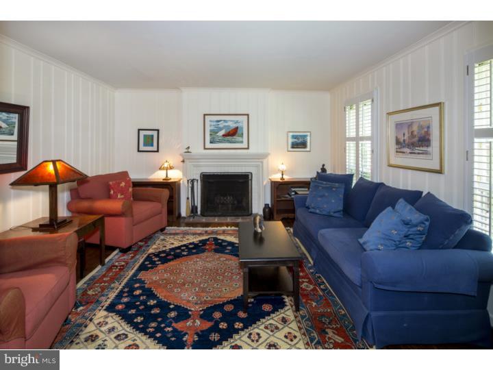 28 Ridgewood Road Wayne, PA 19087 - Photo 4 of 21 Family Room
