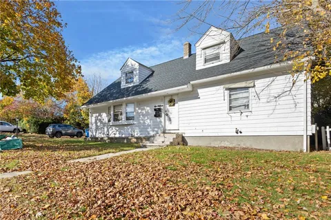 $475,000 | 121 Heather Street, Cranston, RI 02920