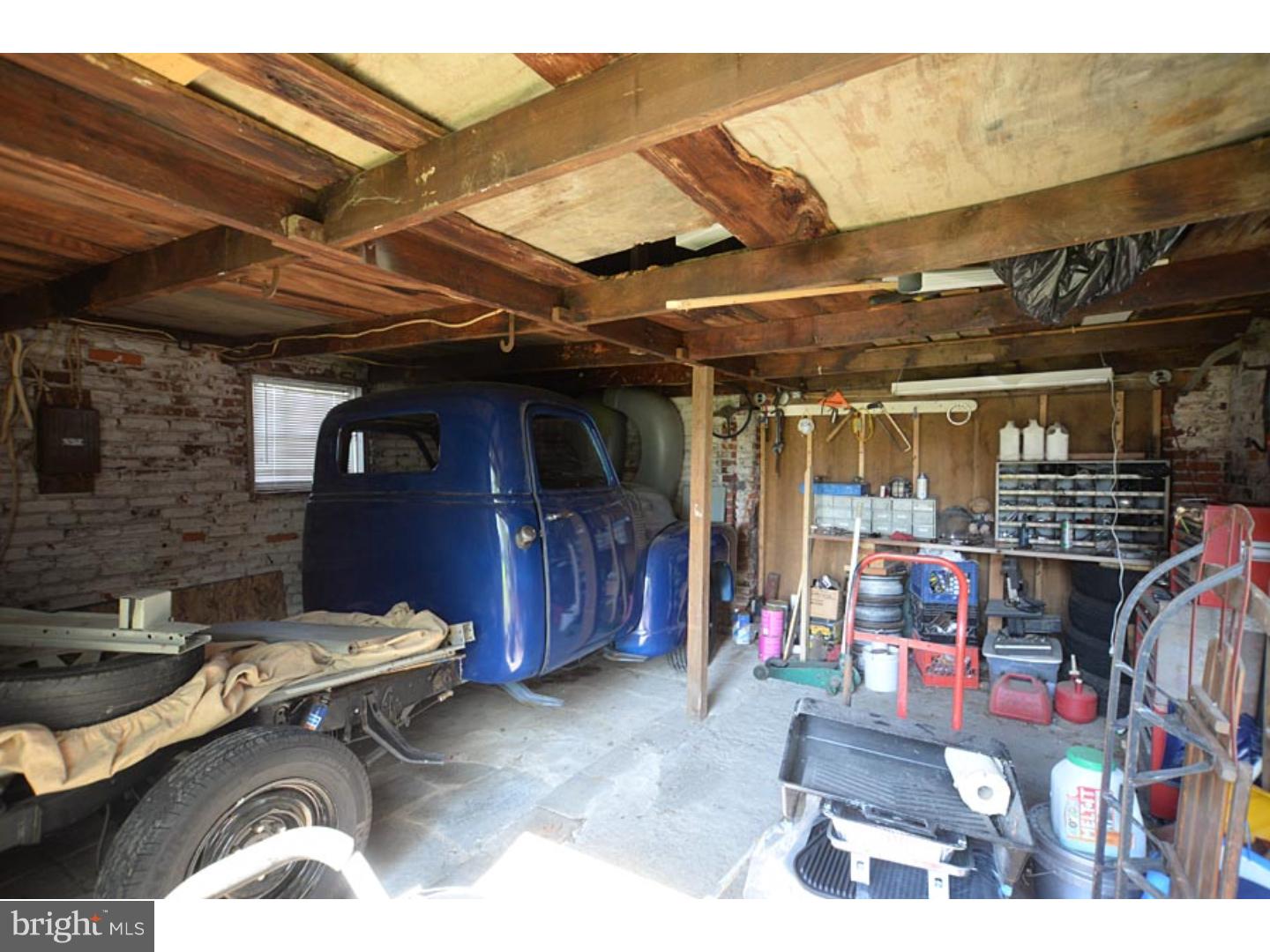 27 Upland Road Brookhaven, PA 19015 - Photo 24 of 25 Garage
