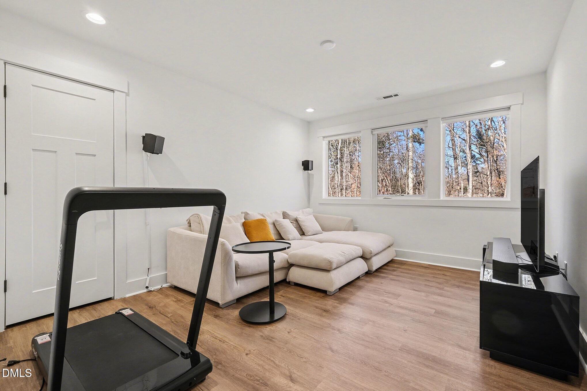 4019 Emerald Green Road Raleigh, NC 27612 - Photo 22 of 36 009_file_3rd floor room