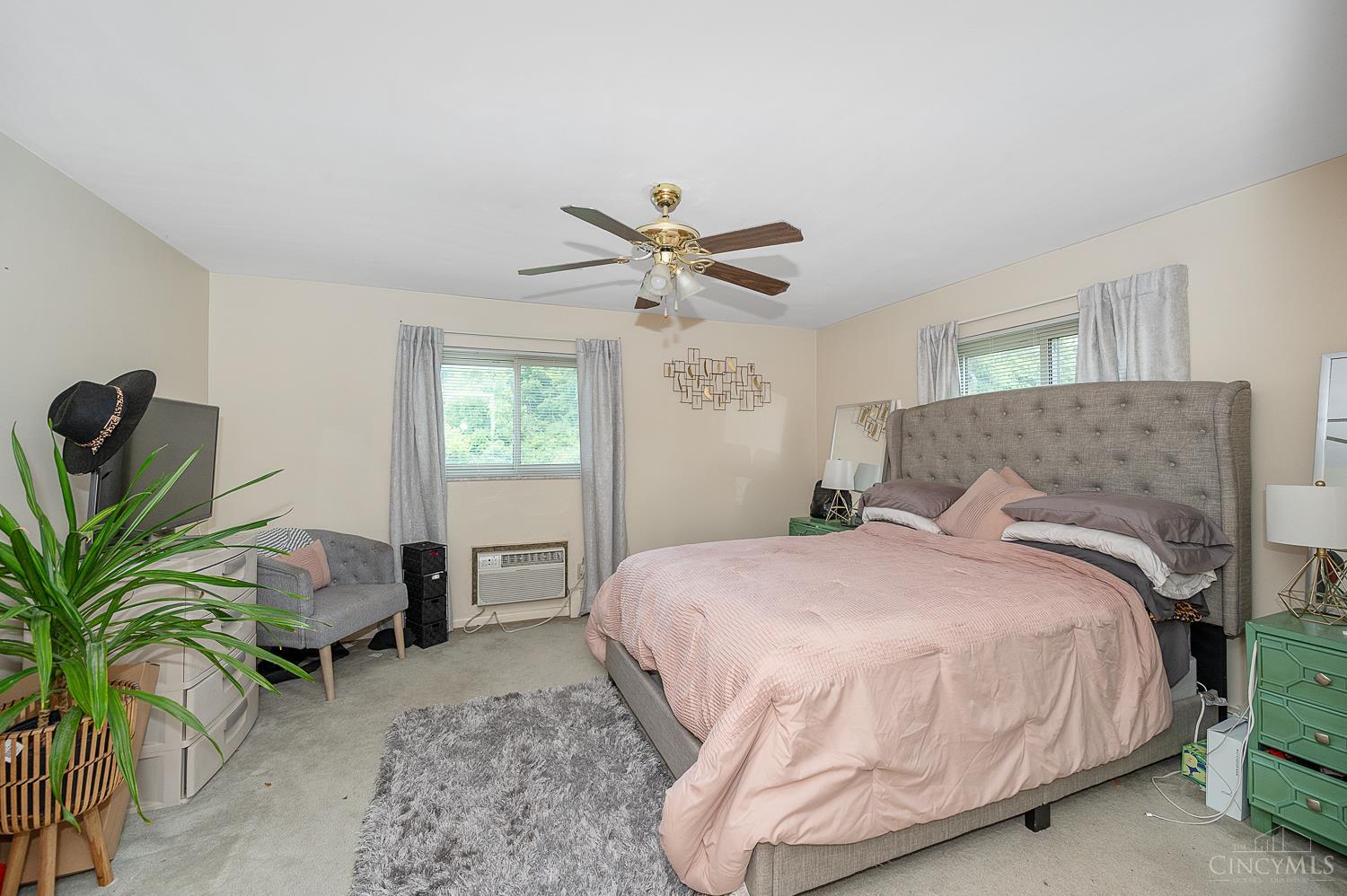 6509 Cheviot Road Cincinnati, OH 45247 - Photo 7 of 34