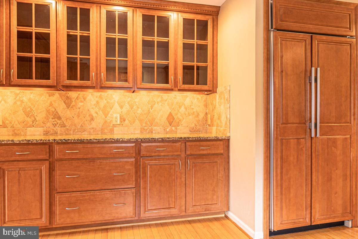 136 Partree Road Cherry Hill, NJ 08003 - Photo 19 of 42 Sub zero refrigerator